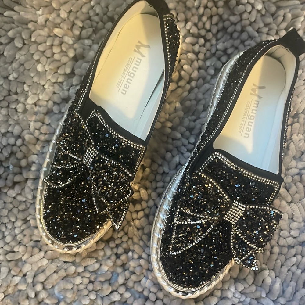 Muguan Size 8 Sparkly Sequence Shoes - image 1